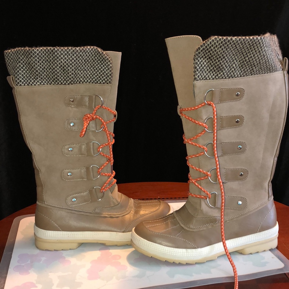 Rain duck boots